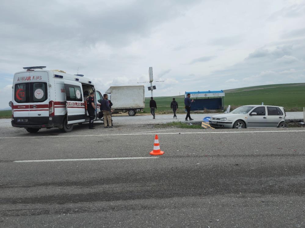 Trafik Kazasında 3 Kişi Yaralandı2