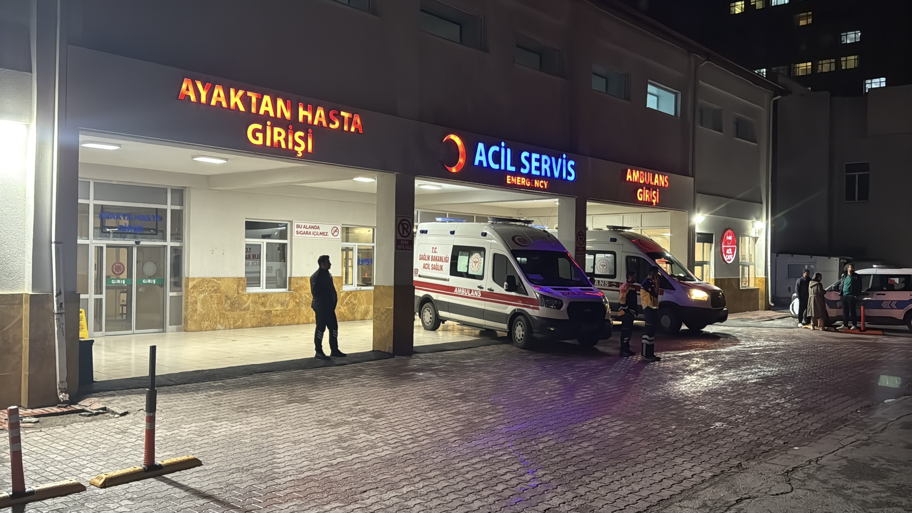 Yurtta Kalan Öğrenciler Gıda Zehirlendi! (3)
