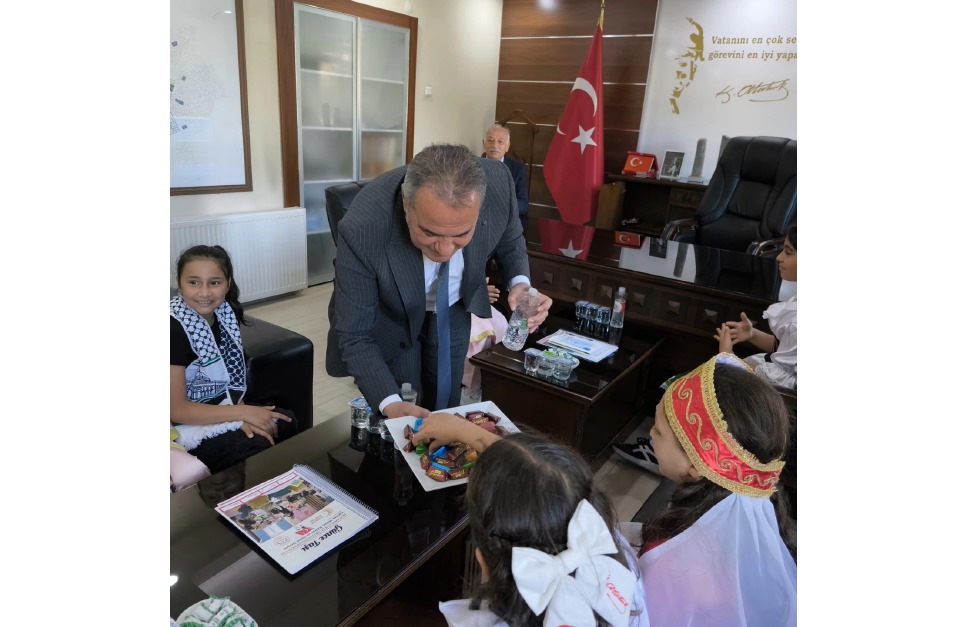 Öğrencilerden Anlamlı Ziyaret1 Yeni