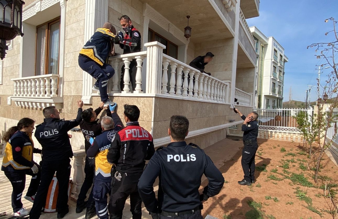Emekli Astsubay Önce Karısını Sonra Kendini Vurdu! (3)