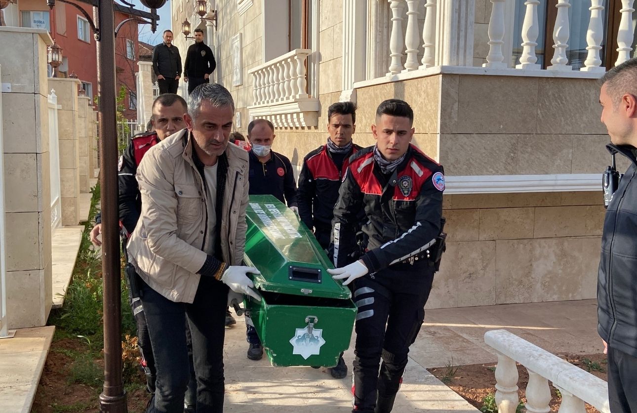 Emekli Astsubay Önce Karısını Sonra Kendini Vurdu! (4)