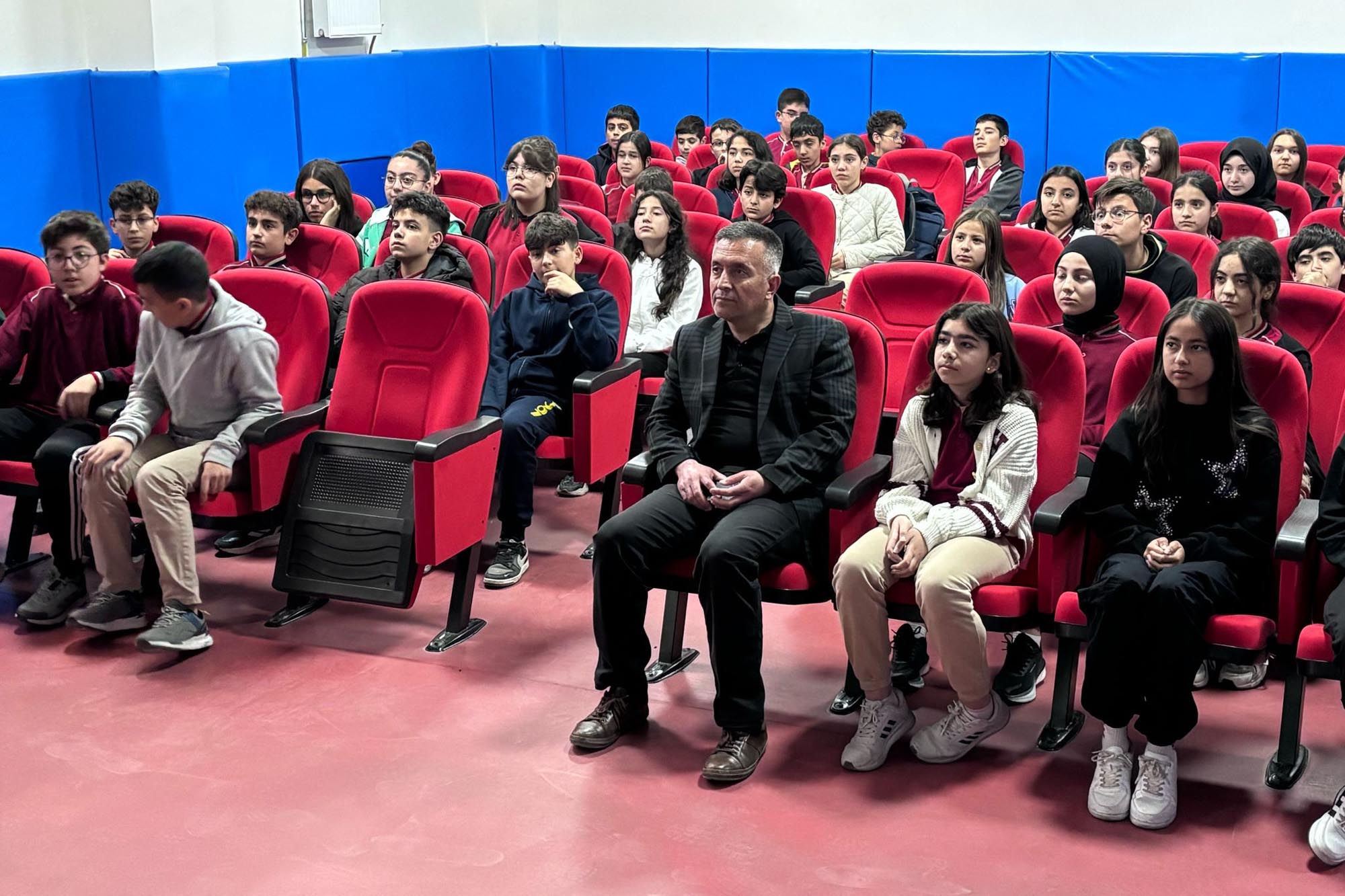 Öğrenciler Bilgilendirildi (1)