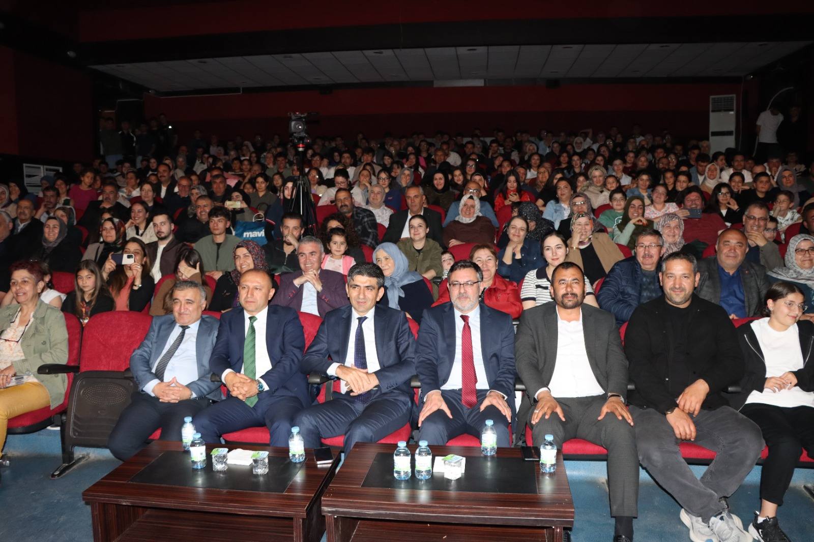 Kütük Ve Horantası Sahnelendi