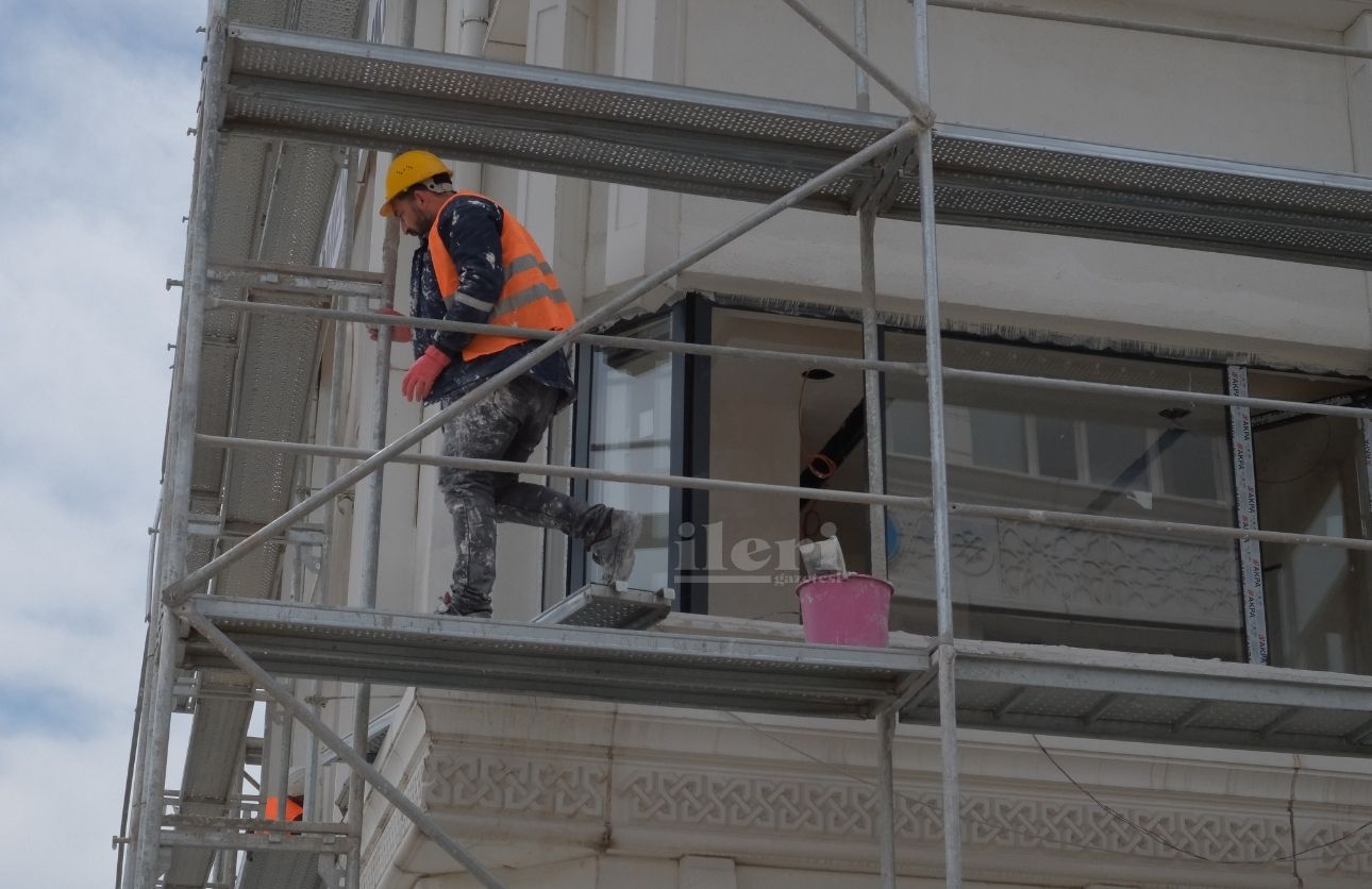 Yozgat'ta Işçilerin Sıradışı Çalışması (1)