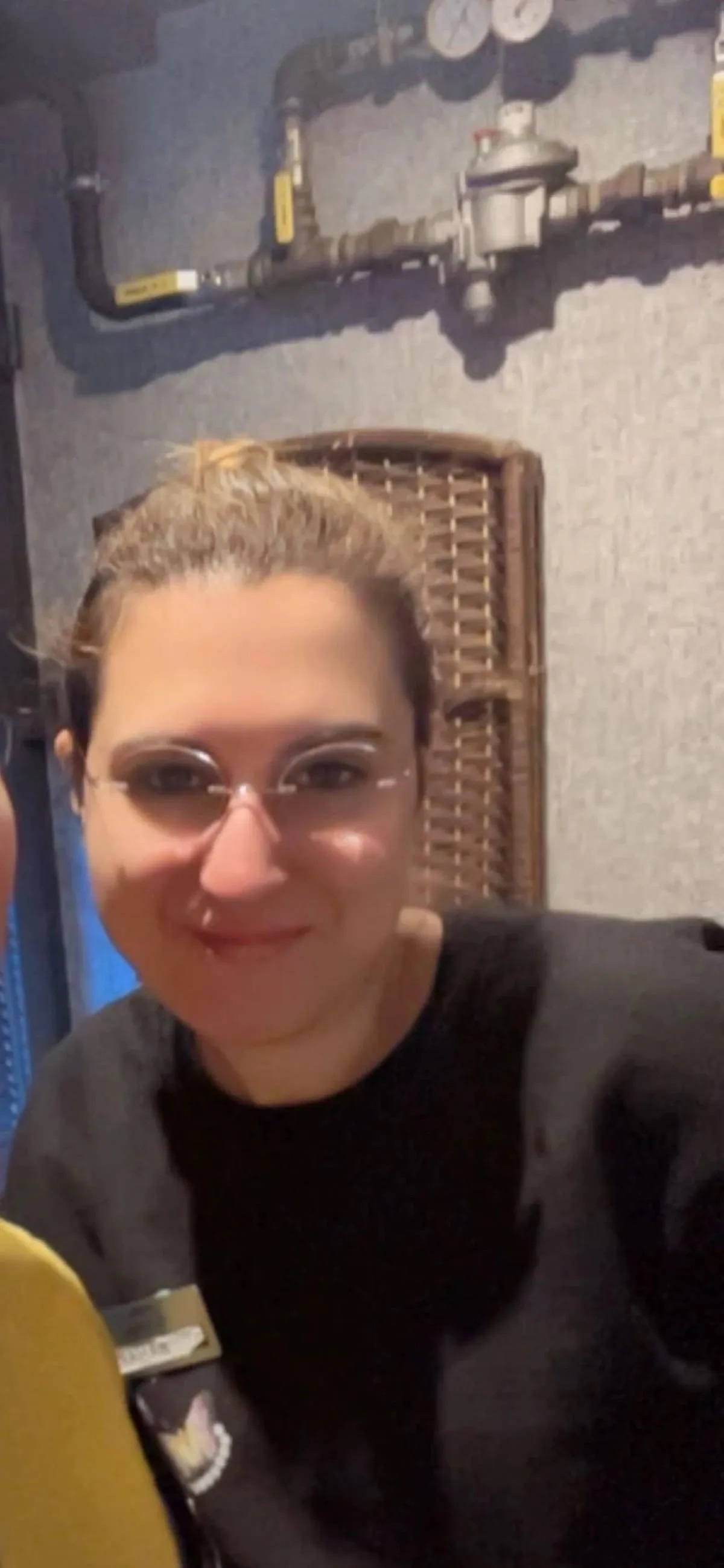 Bahar Aksu Kimdir1