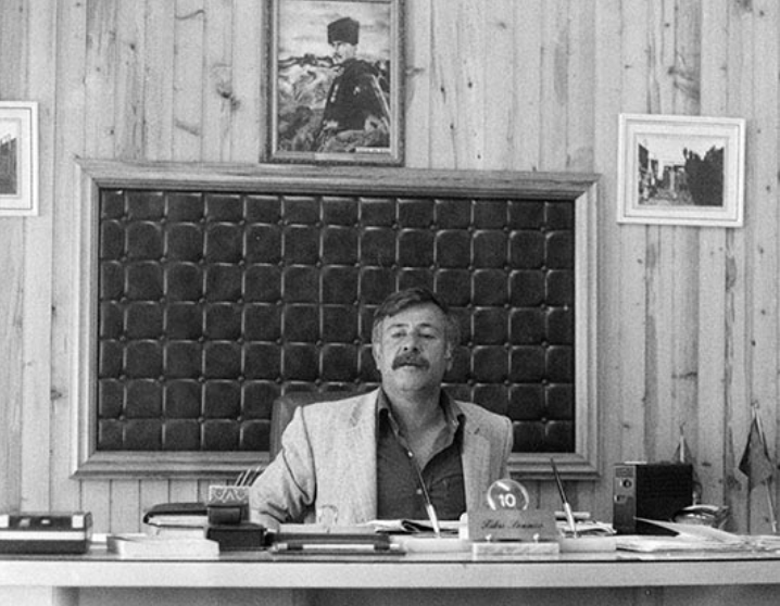 Fikri Sönmez Kimdir1