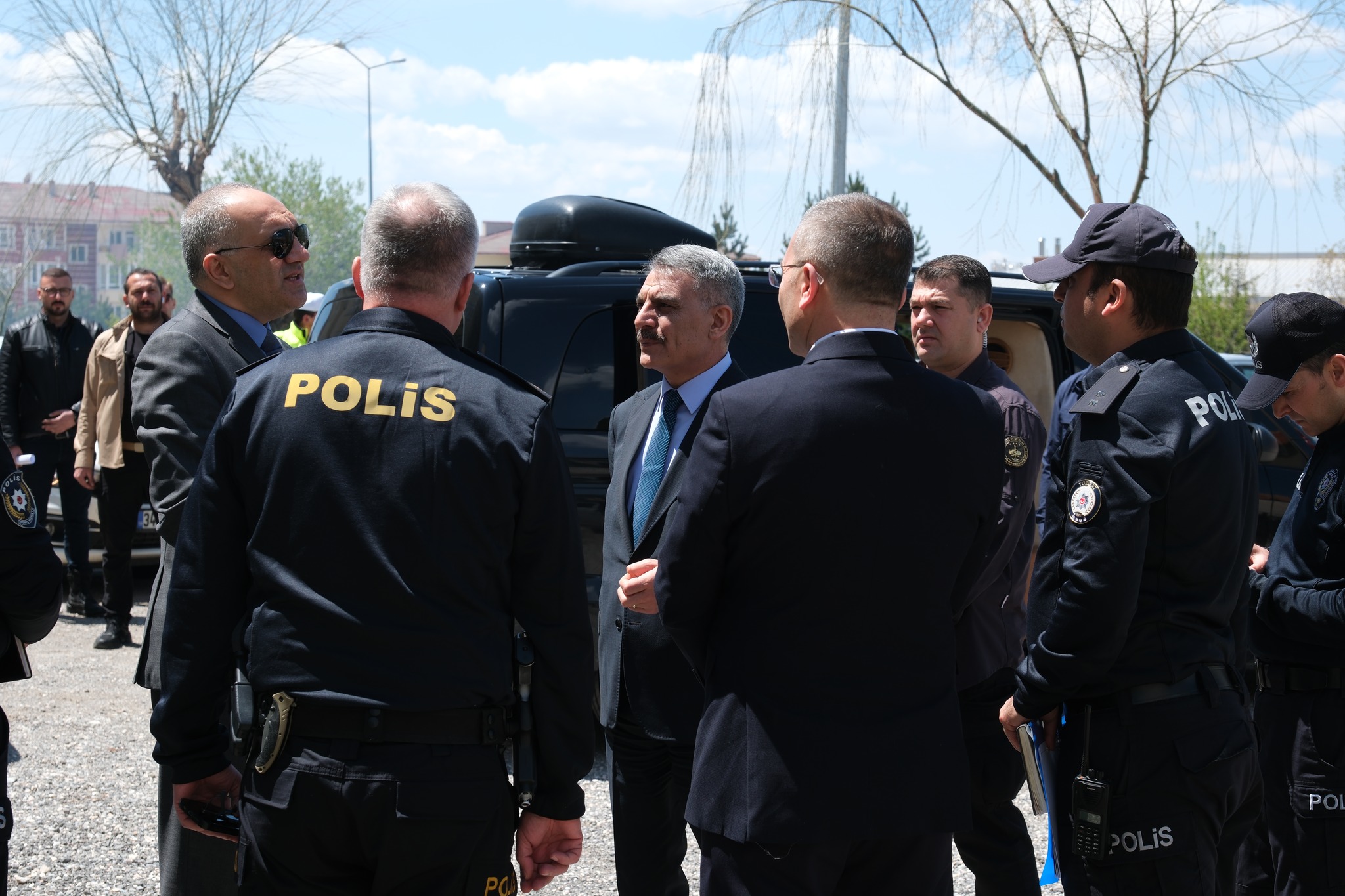 Polis Lojmanlarında Inceleme Yaptı
