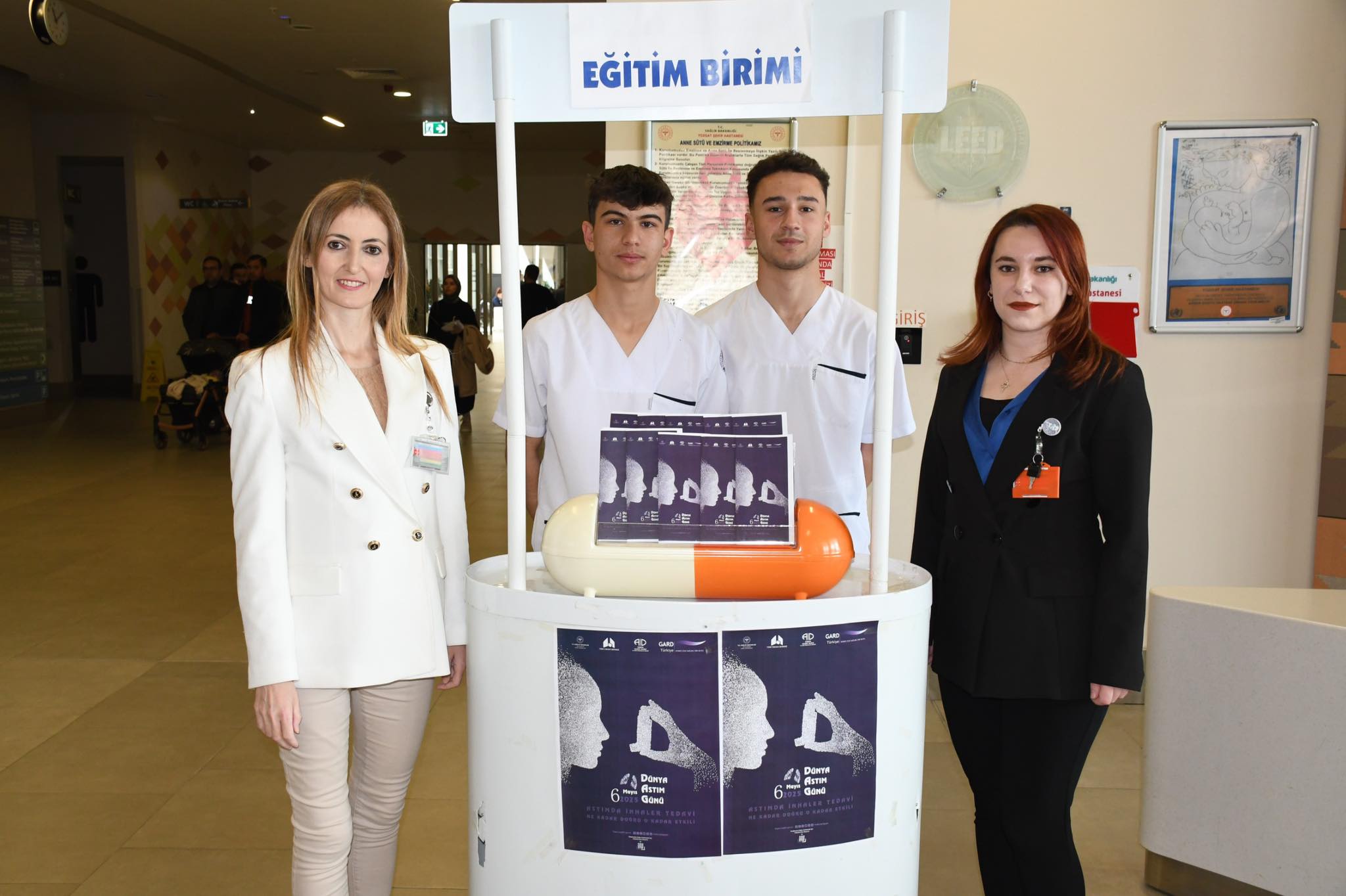 Vatandaşlara Broşürler Dağıtıldı
