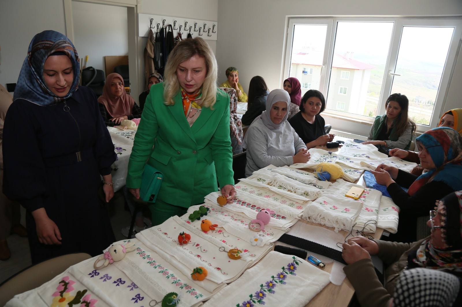 Aile Destek Merkezini Ziyaret Etti