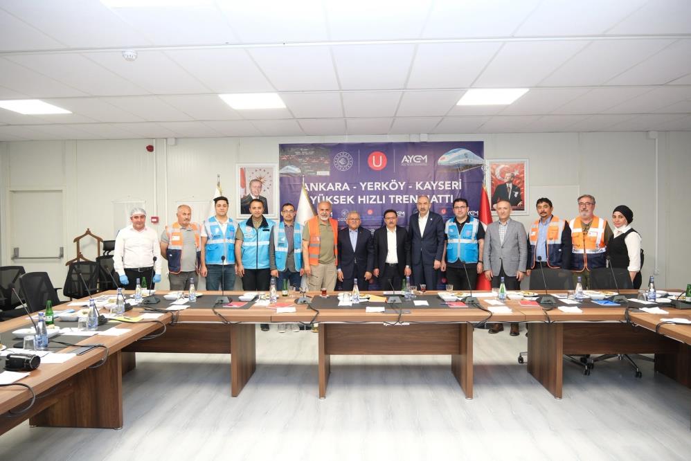 Hızlı Tren Şantiyesini Inceledi3