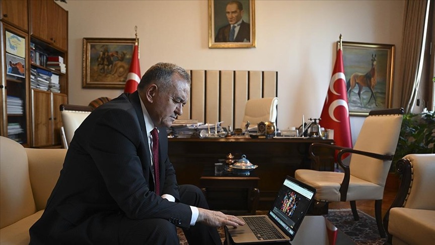 Erkan Akçay Kimdir 3