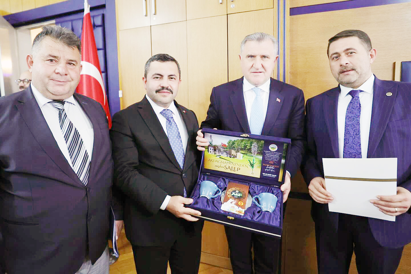 Yalçın’dan Bakan Bak’a Ziyaret