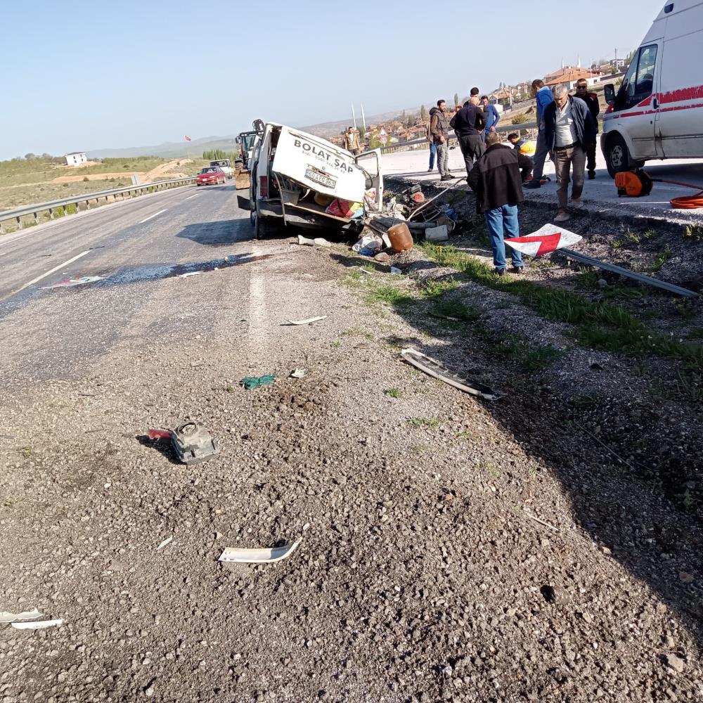 Yozgat’ta Minibüs Takla Attı Attı3