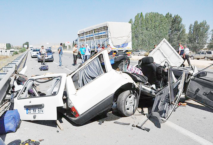 Bir Ayda 195 Kaza (1)