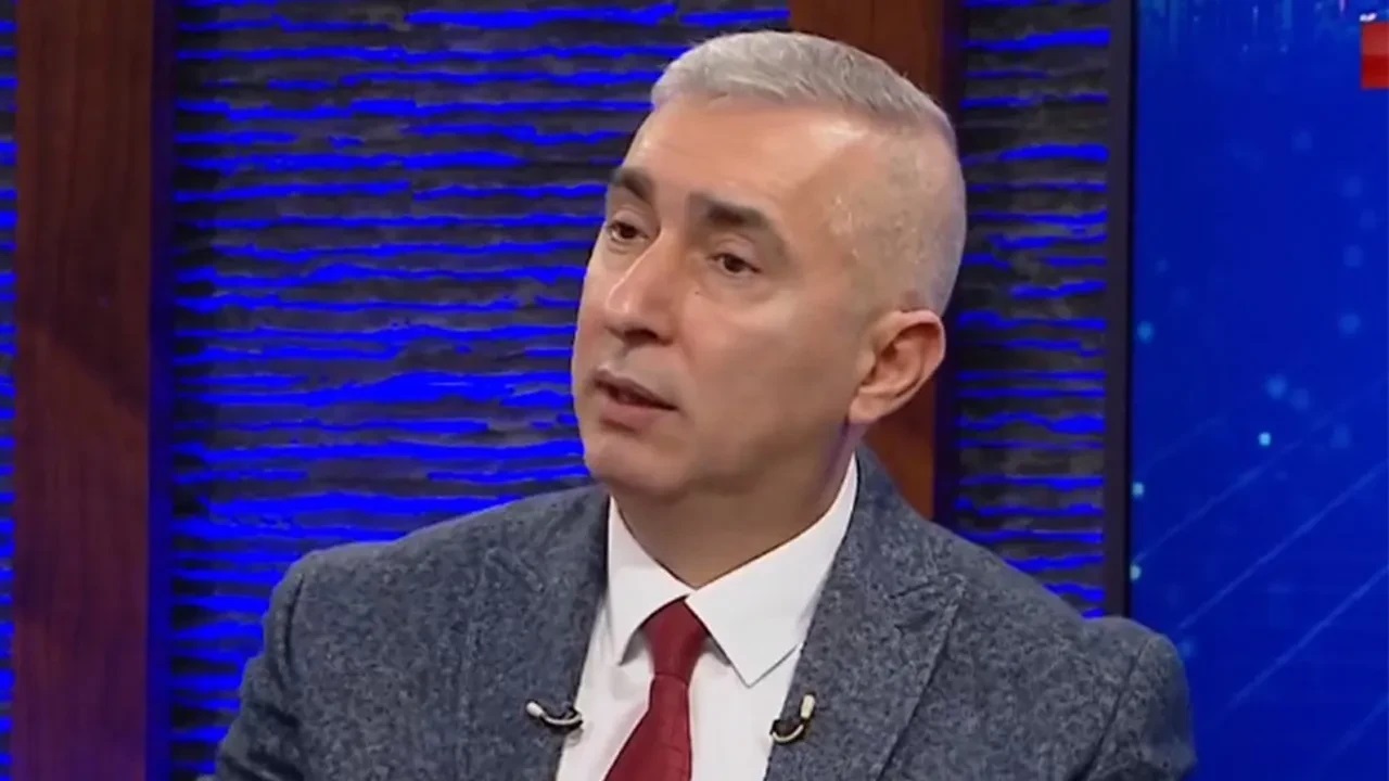 Özgür Tör Kimdir1