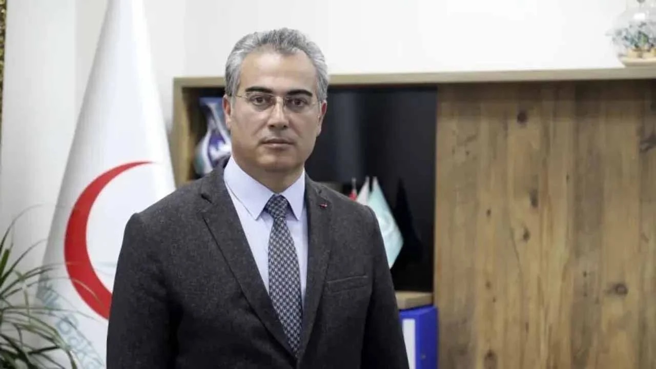 Emre Asiltürk Kimdir