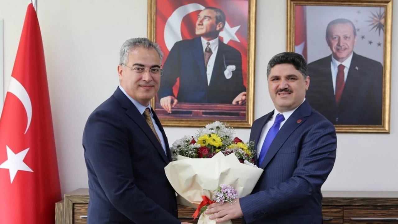 Emre Asiltürk Kimdir2