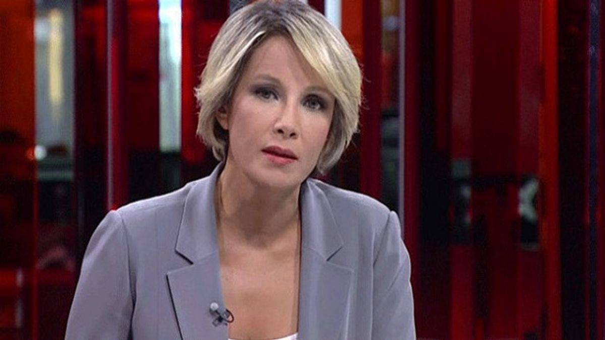 Saynur Tezel Kimdir1