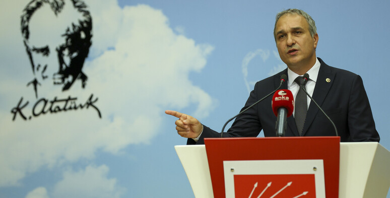 Suat Özçağdaş Kimdir1