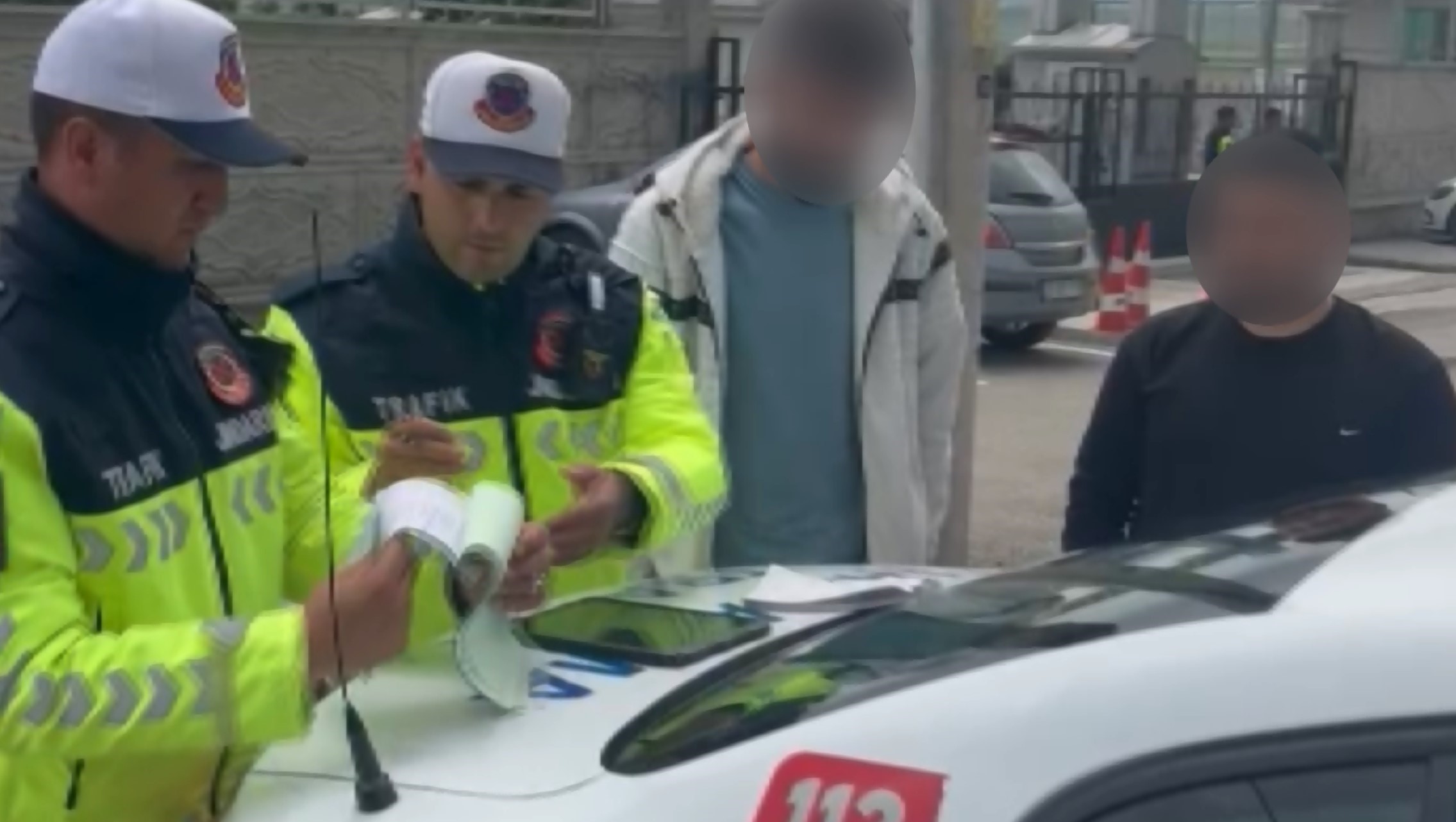 Yolu Kapatıp Drift Attılar (1)