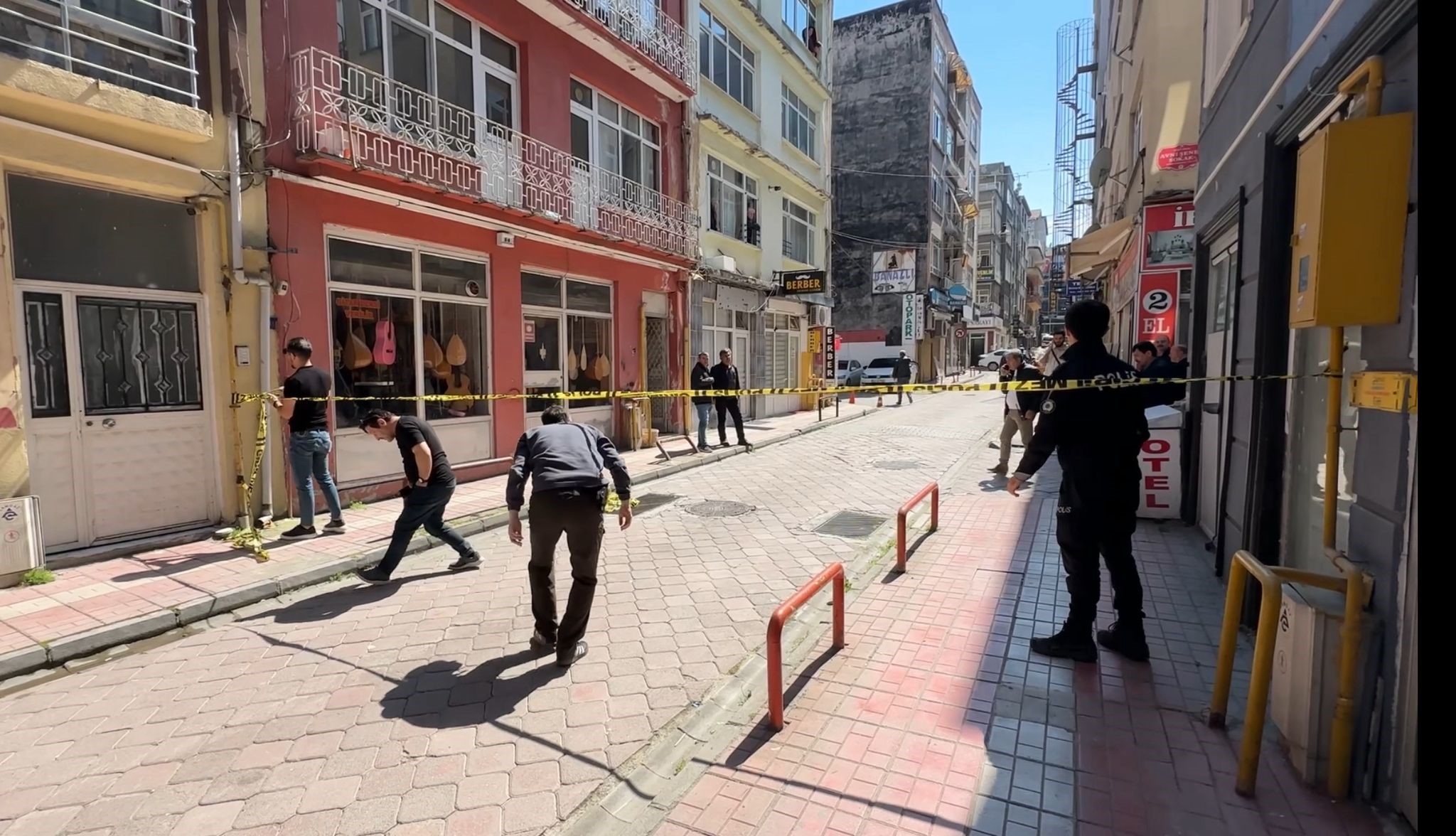 Ablasını Kaçıran Genci Göğsünden Vurarak Öldürdü! (5)