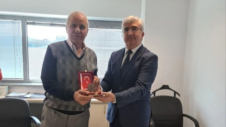 Ismet Celebcioğlu Kimdir