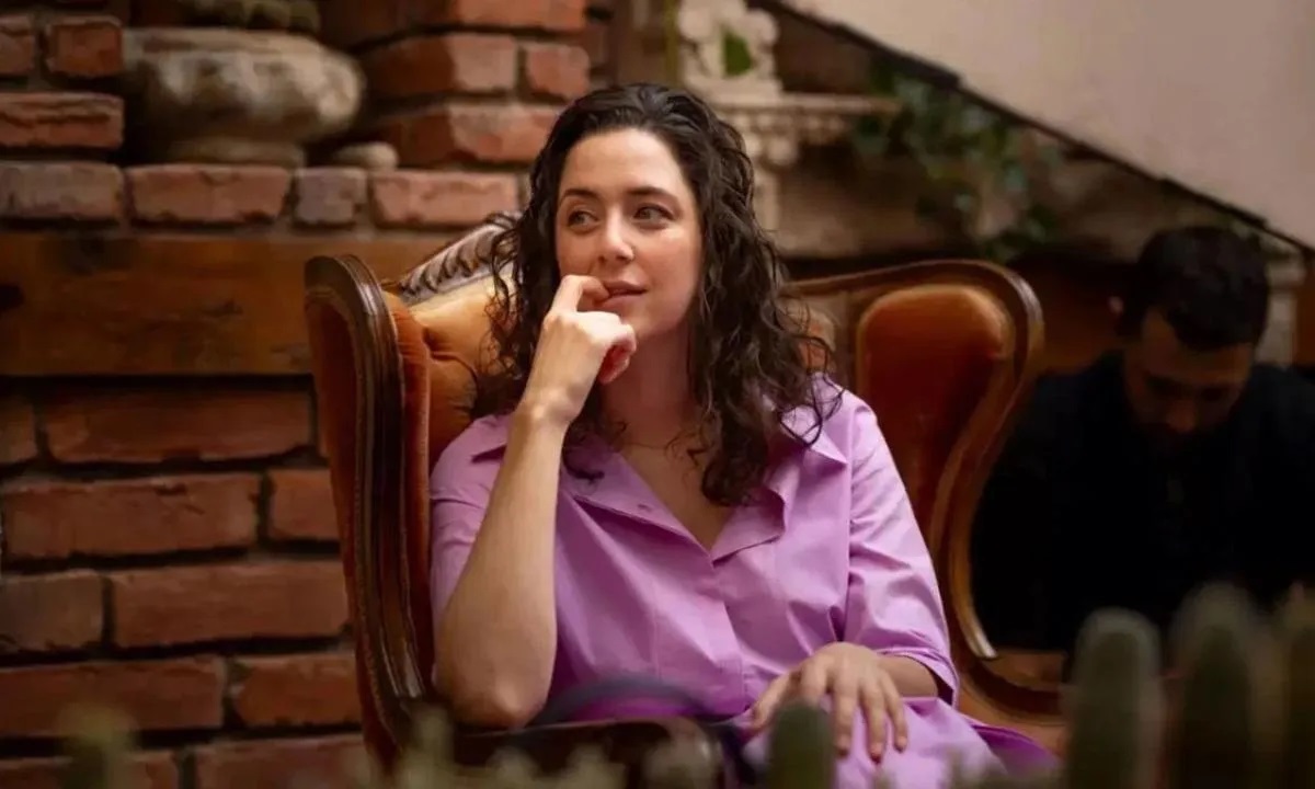 Melis Birkan Kimdir2