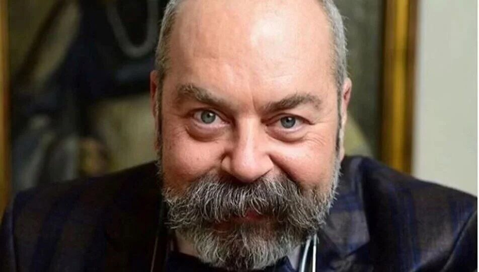 Ali Düşenkalkar Kimdir1