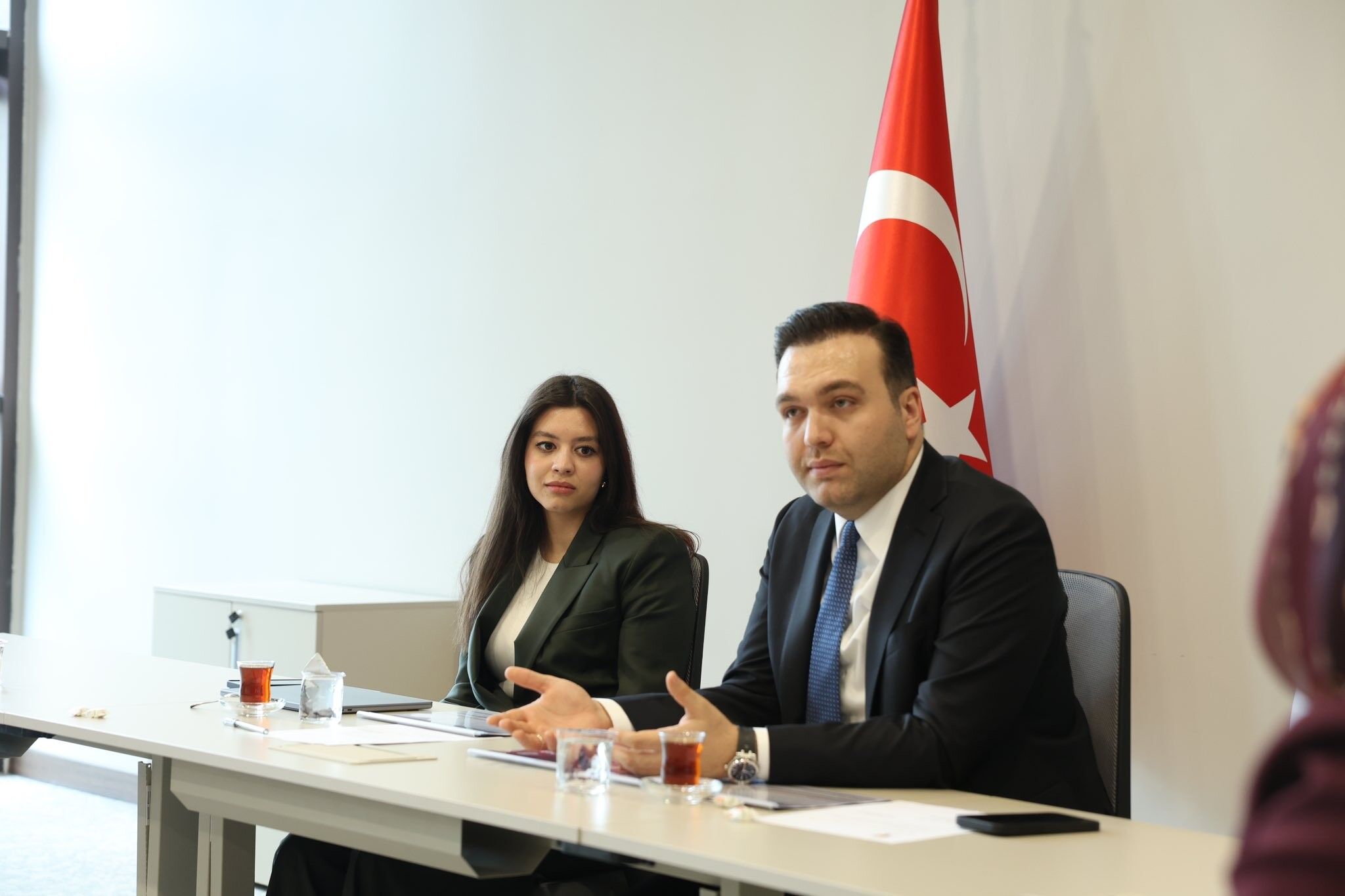 İbiş’ten Özel’e Tepki