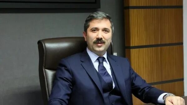 Zafer Sırakaya Kimdir