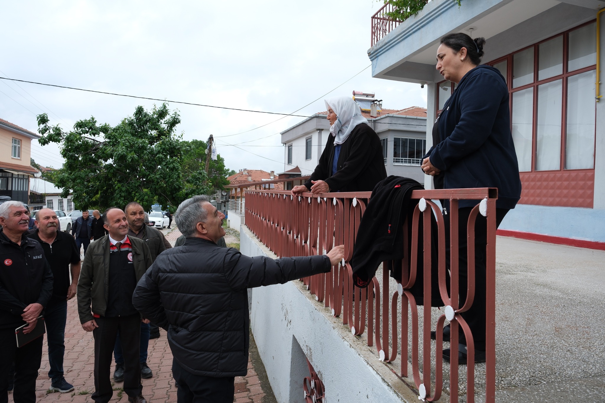 Vali Özkan Incelemelerde Bulundu5