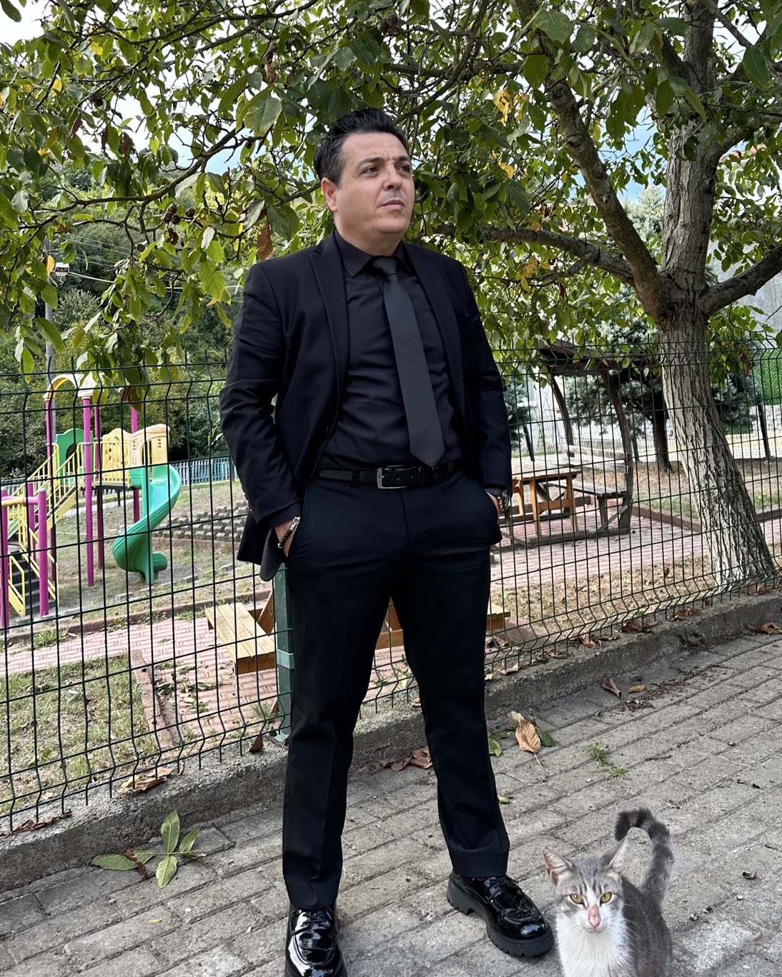 Hasan Kökçam Kimdir