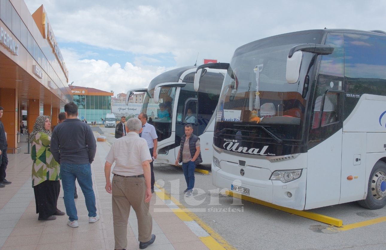 Bayram Tatili Öncesi Yozgat Otogarında Yoğunluk Başladı (2)