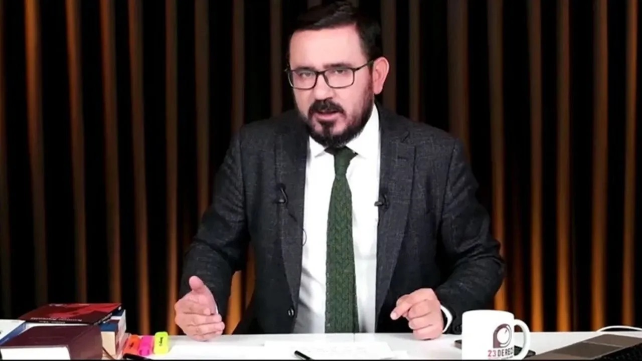 Gökhan Özbek1