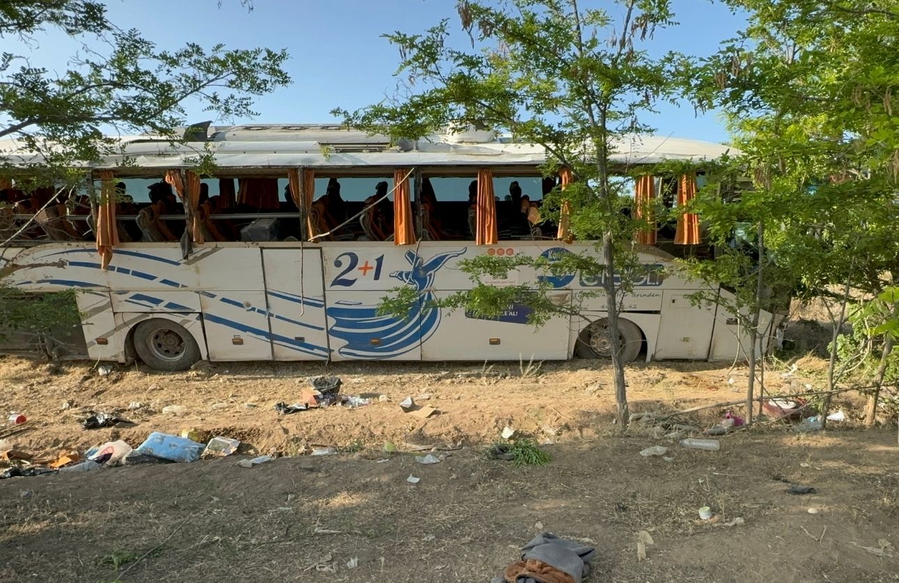 Bayram Sabahı Otobüs Kazası! Ölü Ve Yaralılar Var.. (3)
