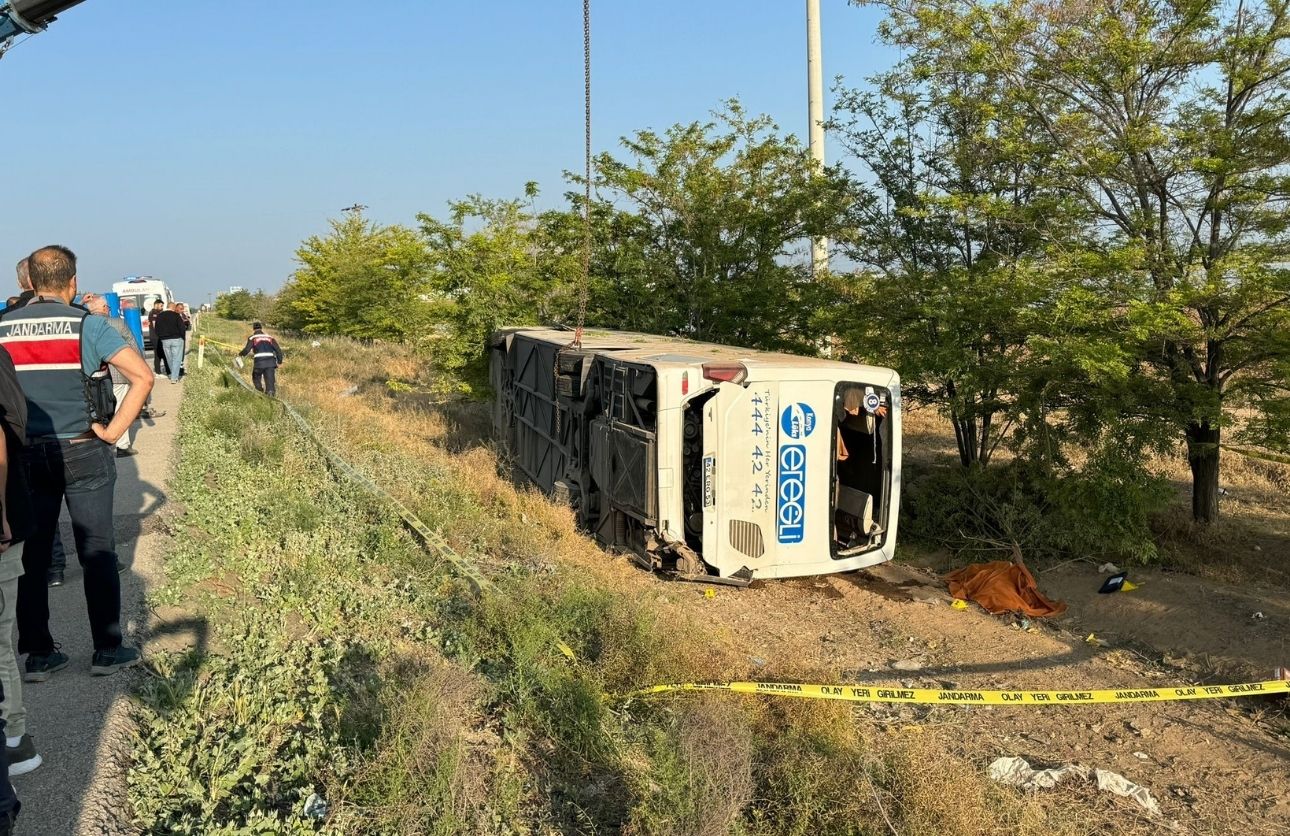Bayram Sabahı Otobüs Kazası! Ölü Ve Yaralılar Var.. (4)