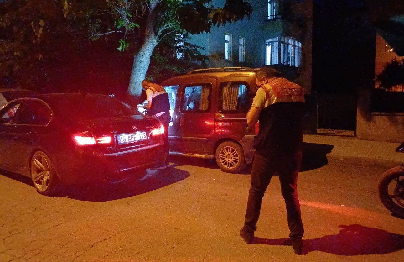 Komşuda Çatışma (1)