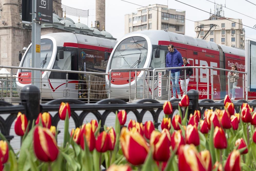 6 Yılda 813 Milyon Yolcu Taşındı2