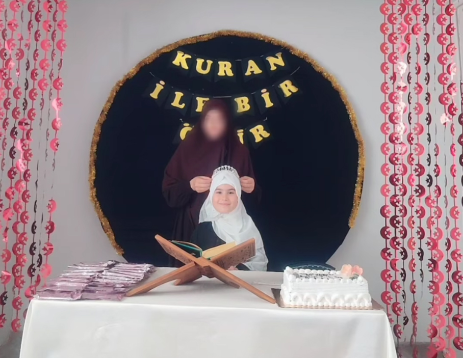 Taç Giyme Merasimi Düzenlendi2