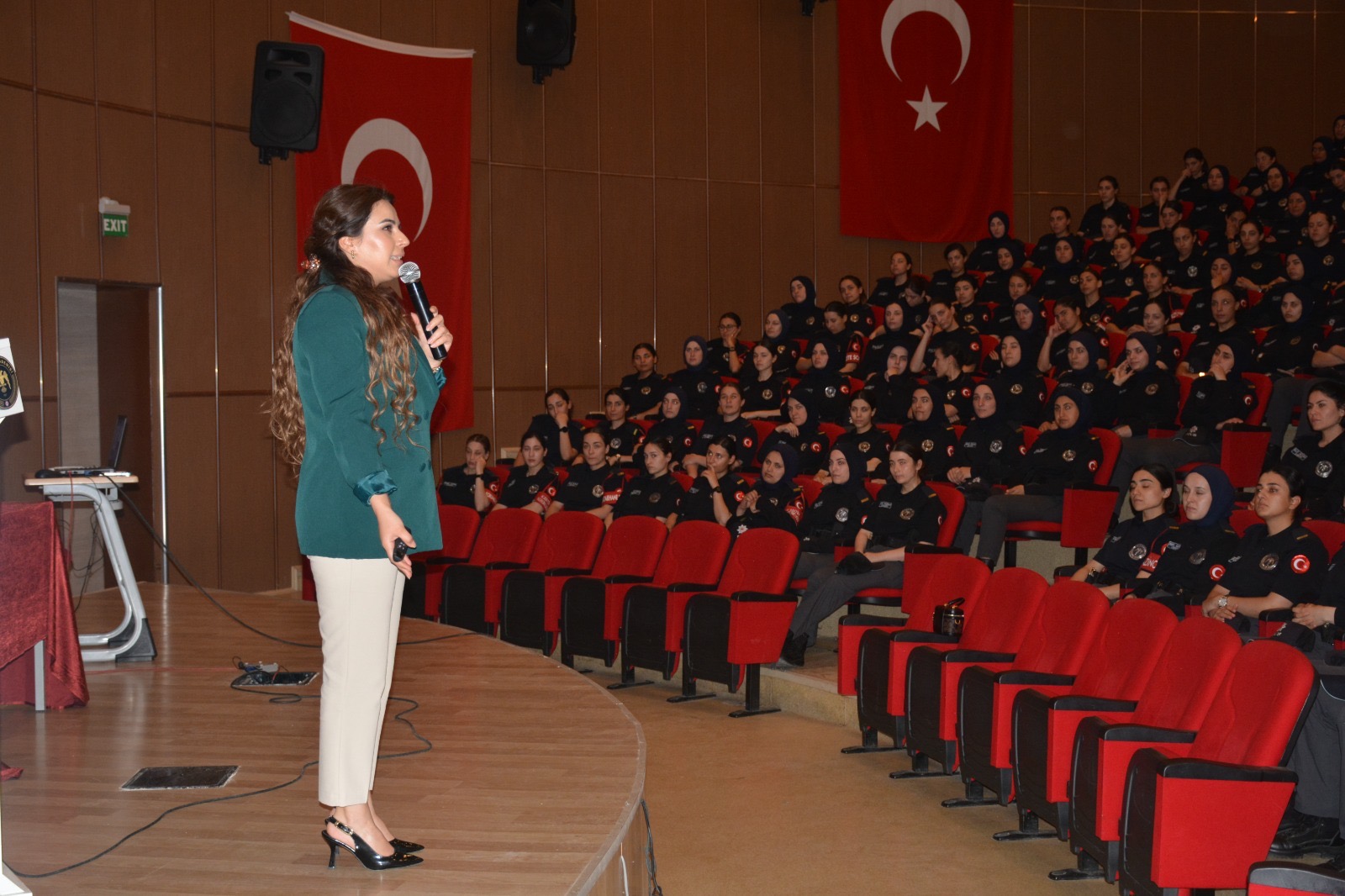 Eğitimler Devam Ediyor (2)