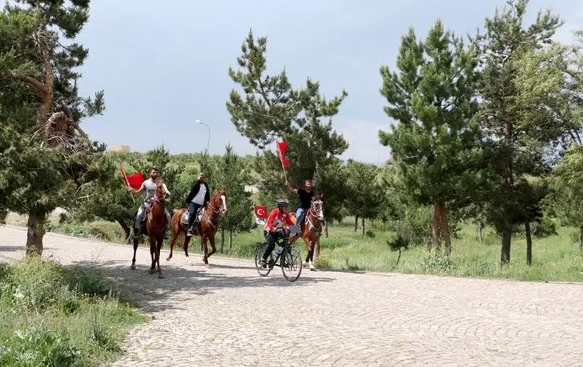 Yozgat’tan Geçtiler Erzurum'a Ulaştılar2