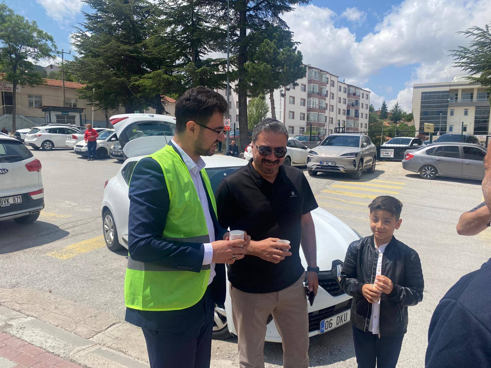 Ak Gençlikten Anlamlı Destek1