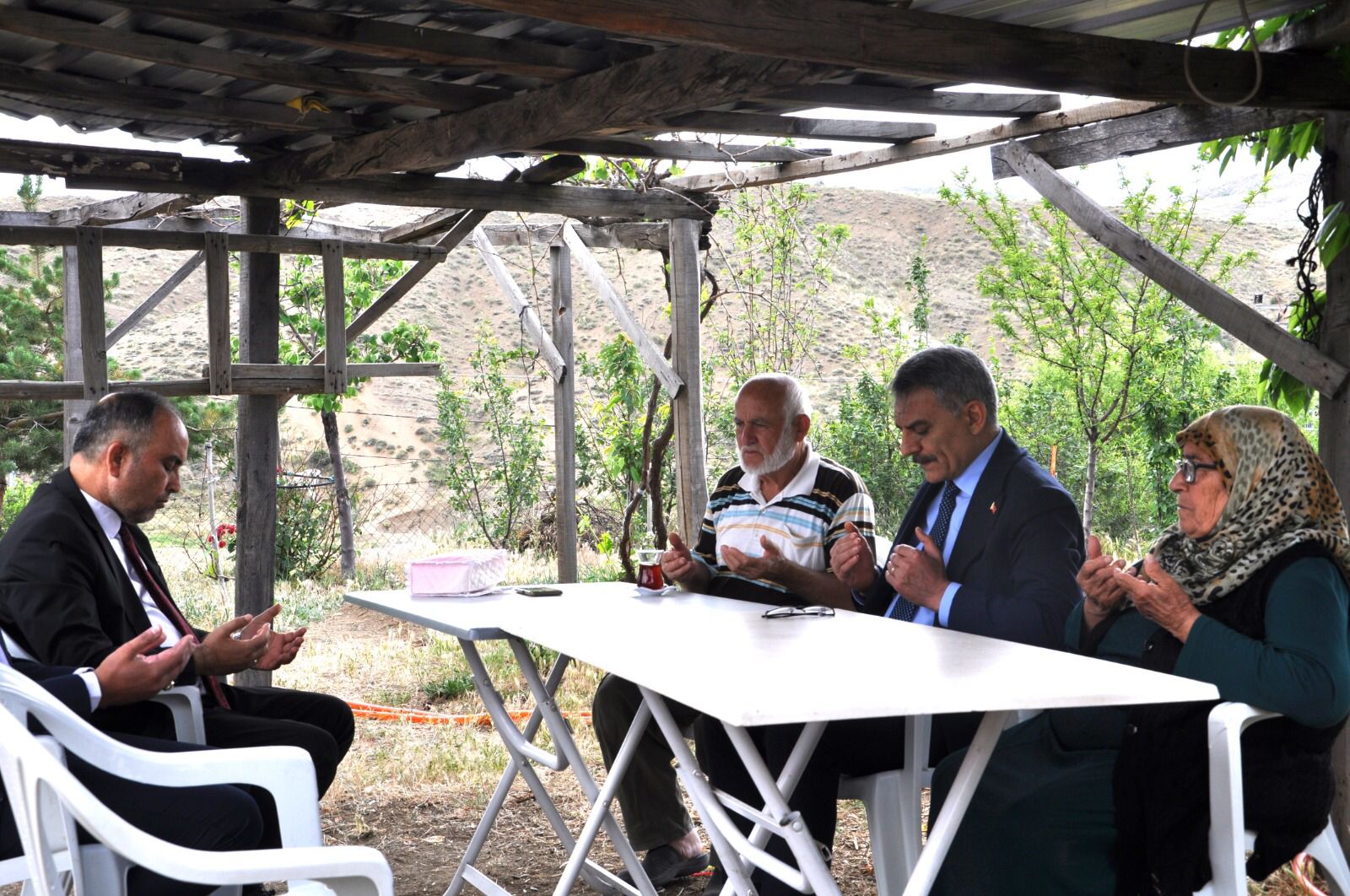 Şehit Babasına Anlamlı Ziyaret4