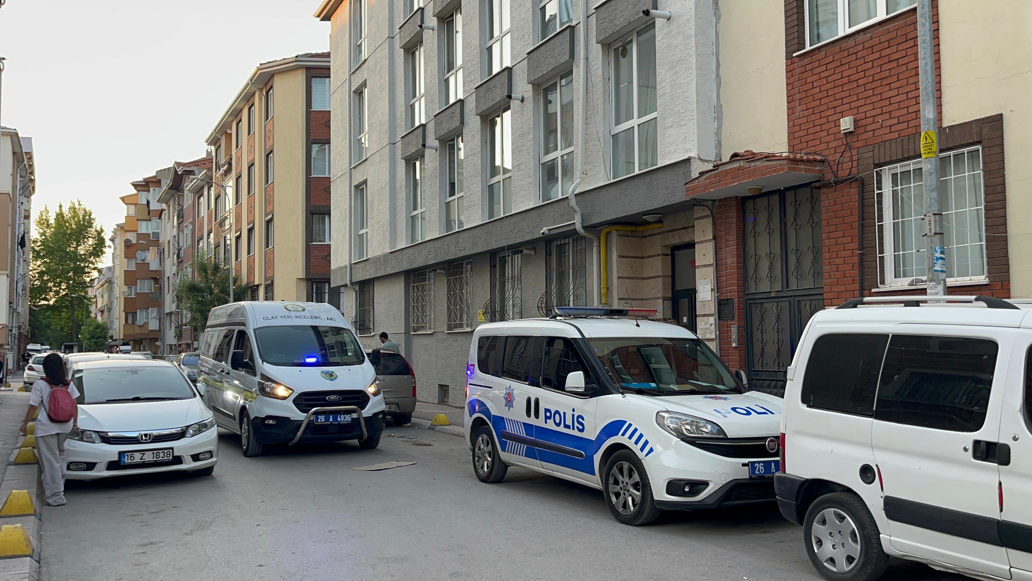 Çürümeye Başlayan Ceset (1)