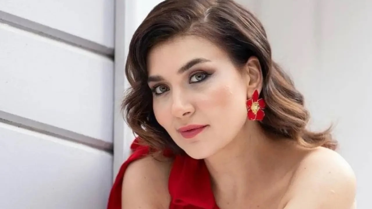 Deniz Bolışık Kimdir