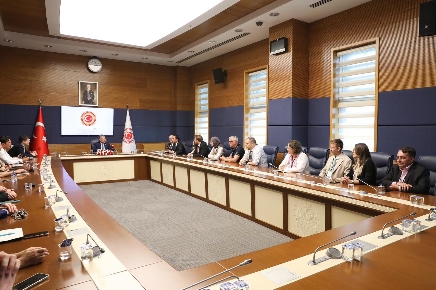 Temsilcilerle Buluştu1