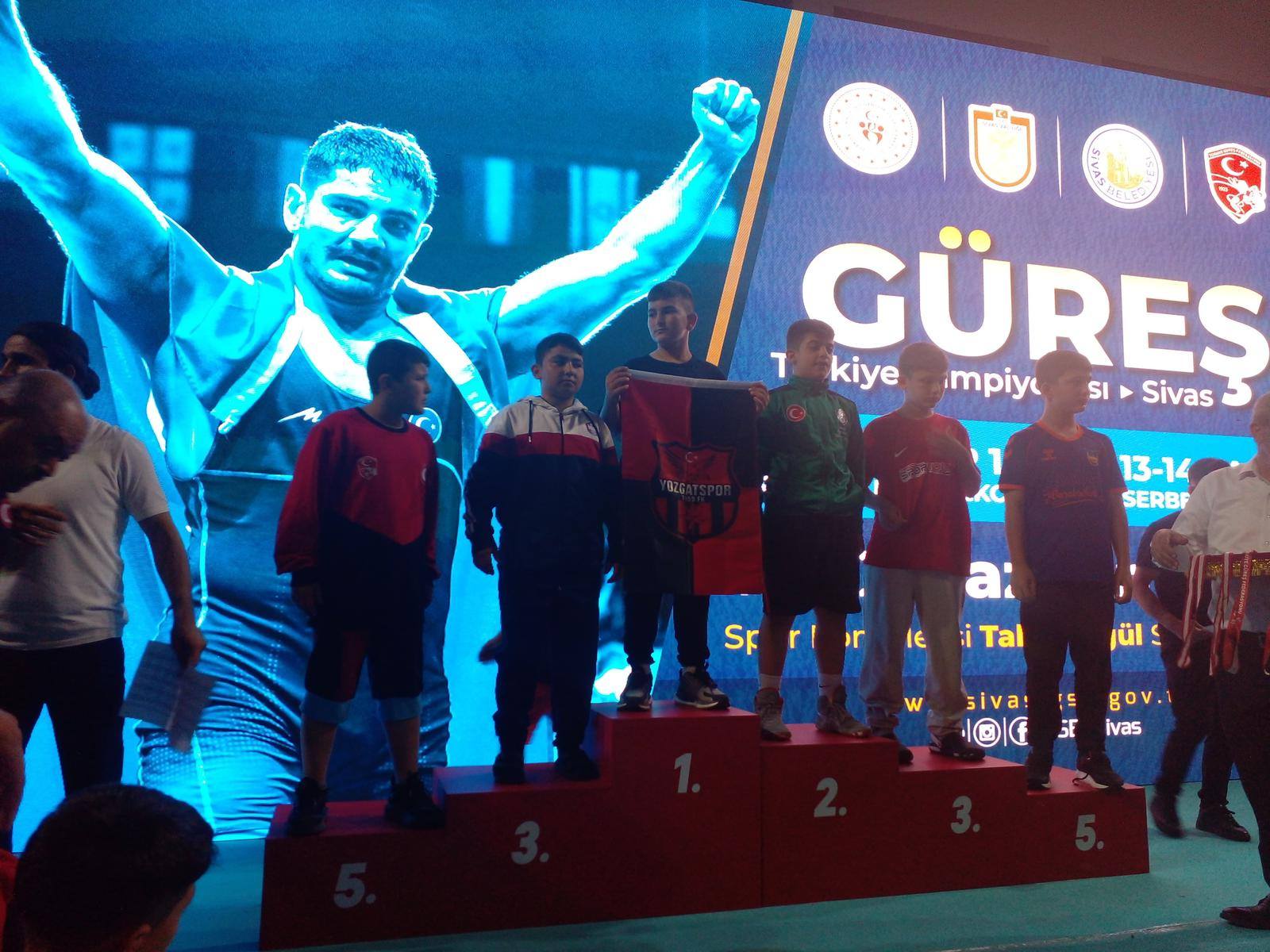 Genç Güreşçiden Türkiye Şampiyonluğu (1)