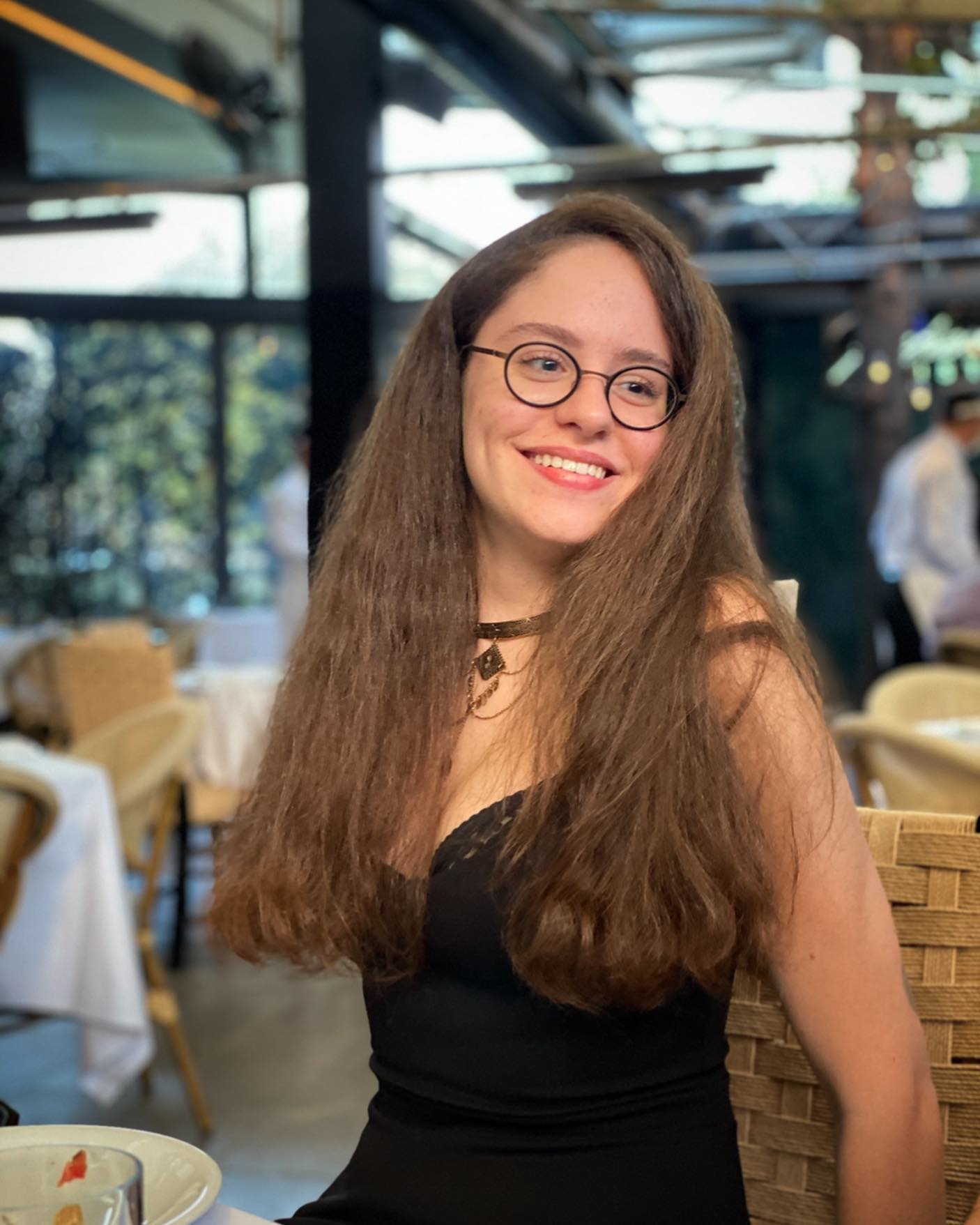 Zeynep Altaylı Kimdir1