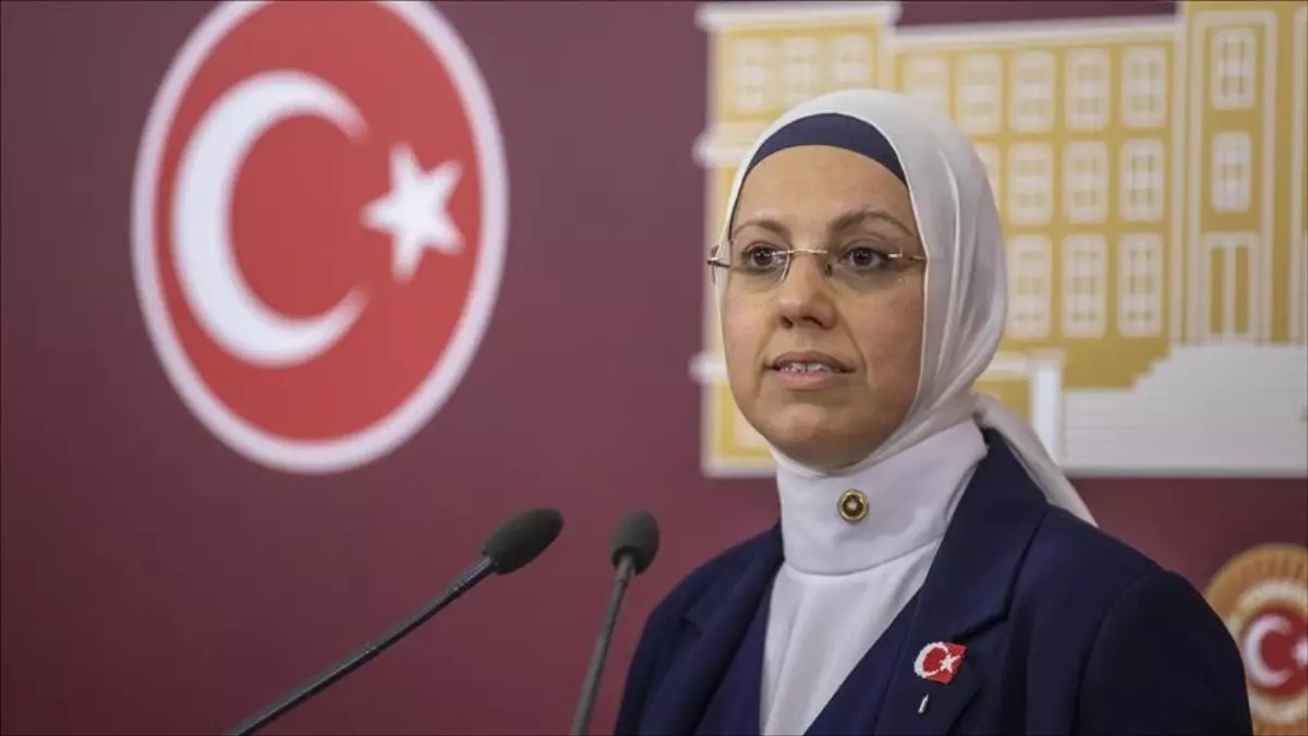 Merve Kavakçı Kimdir 2