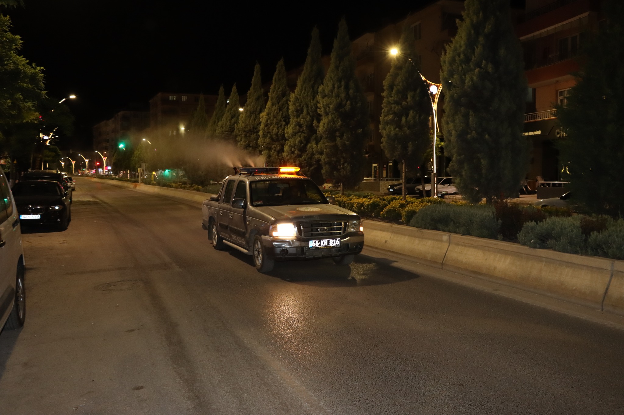 Haşereler Ilaçlanıyor1